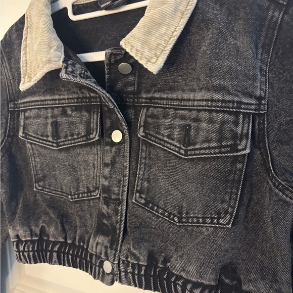 Windsor Black Denim Jacket with Cream Collar - Picture 5 of 7